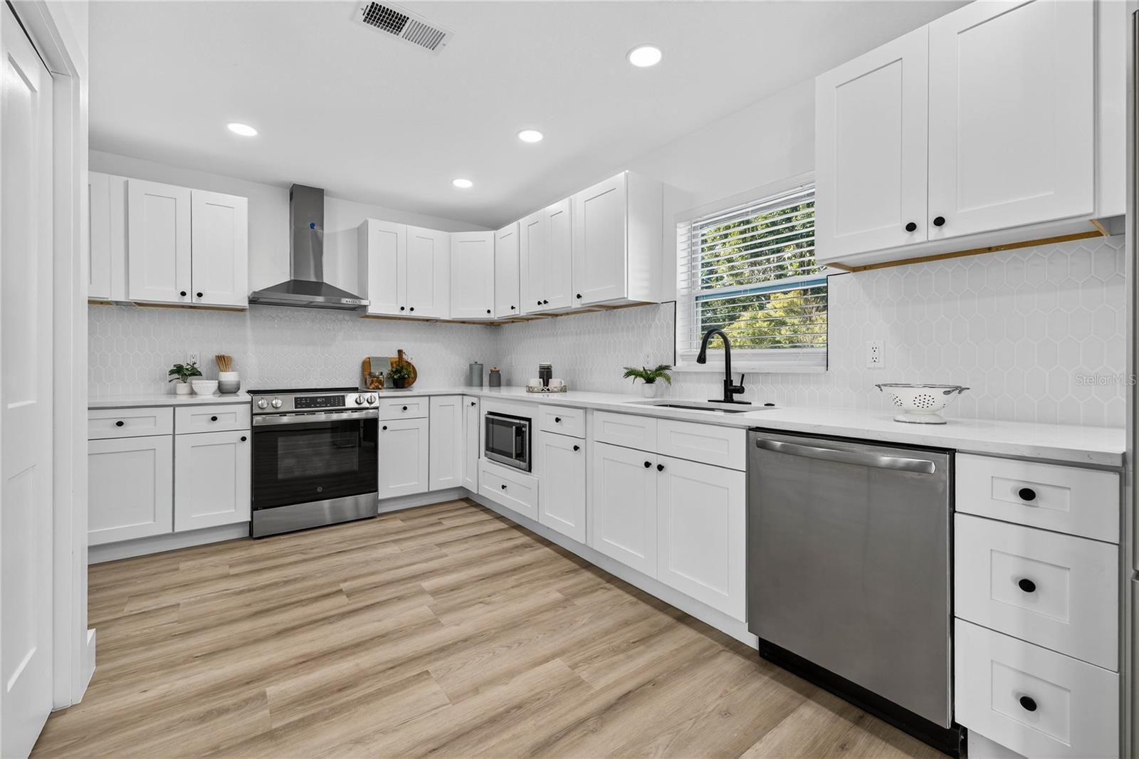 LAMPARILLA SUB - Residential