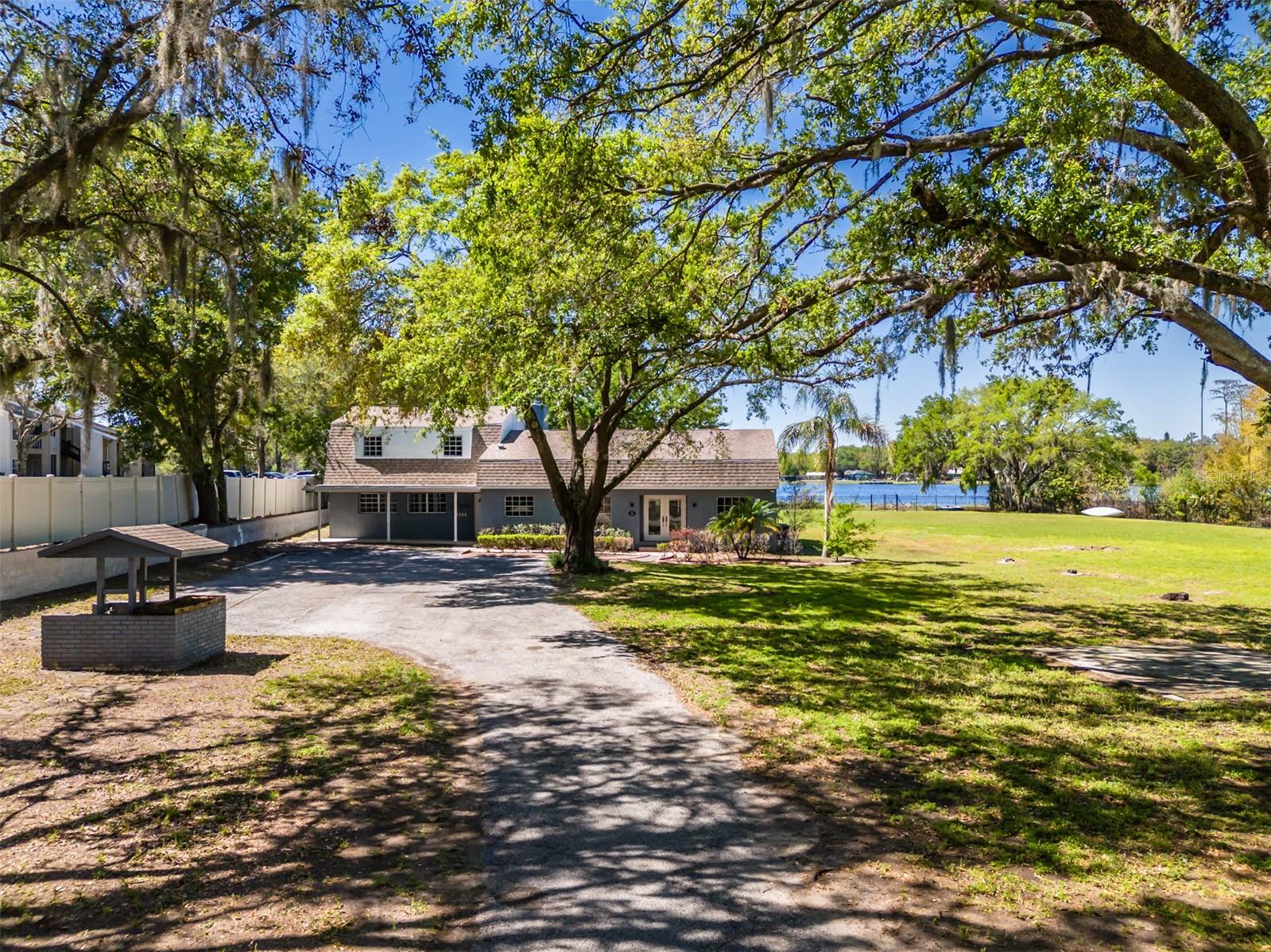 498 LAKEWOOD DRIVE
