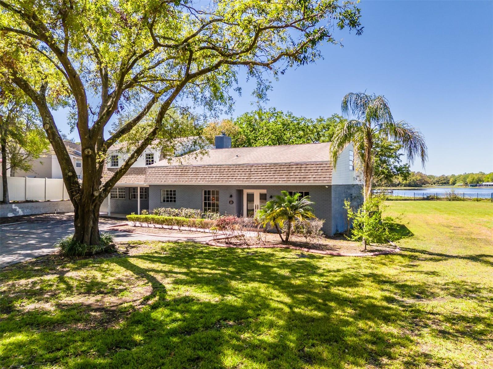 498 LAKEWOOD DRIVE