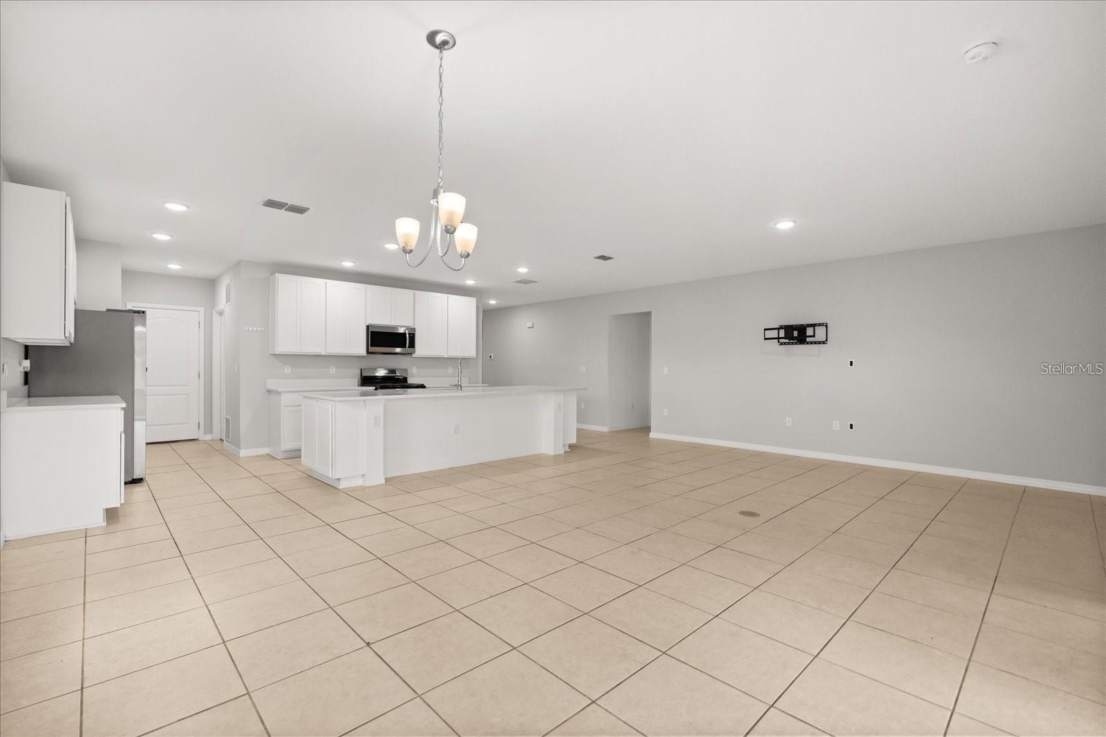 SOLTERRA PH 2C-2 - Residential Lease