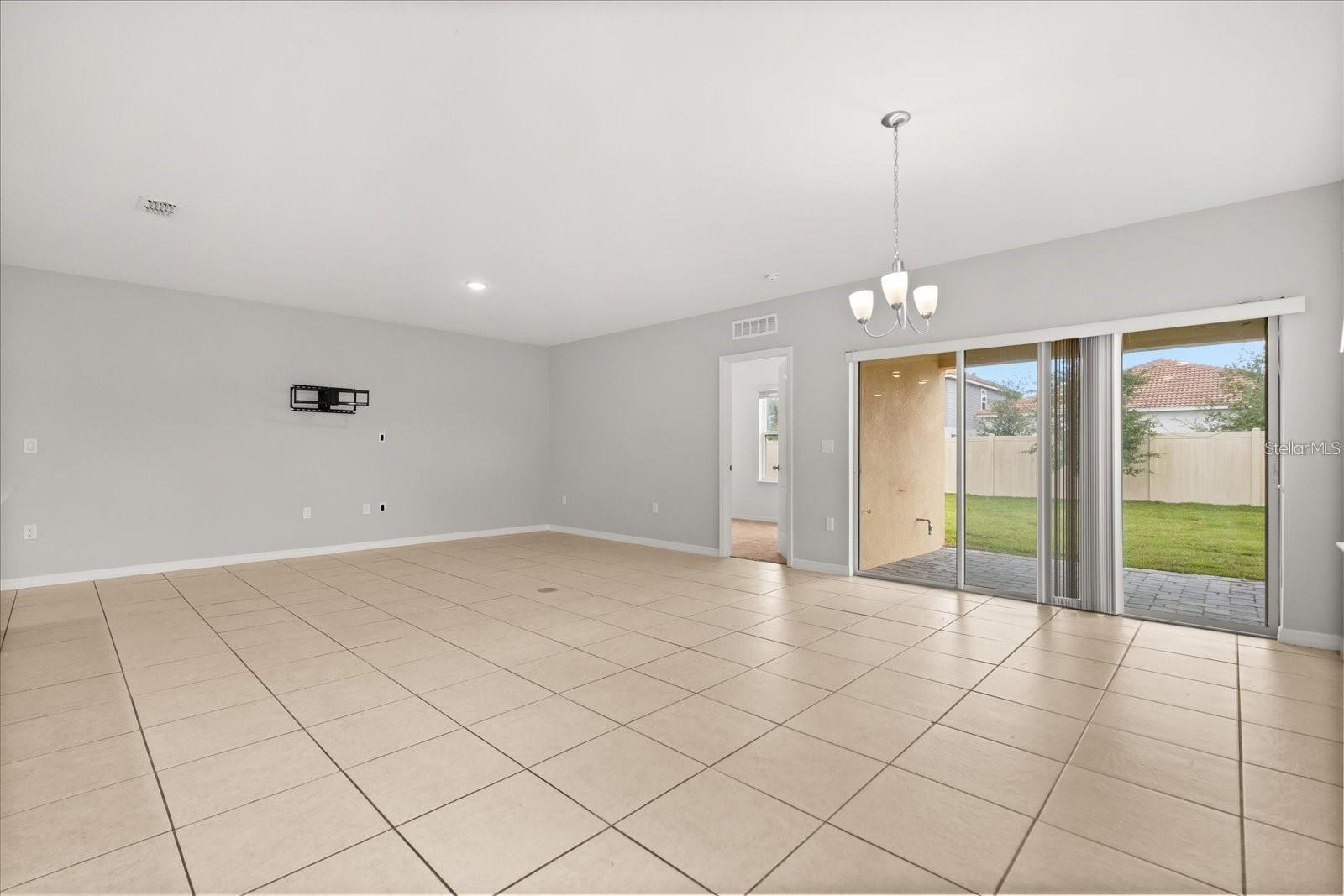 SOLTERRA PH 2C-2 - Residential Lease