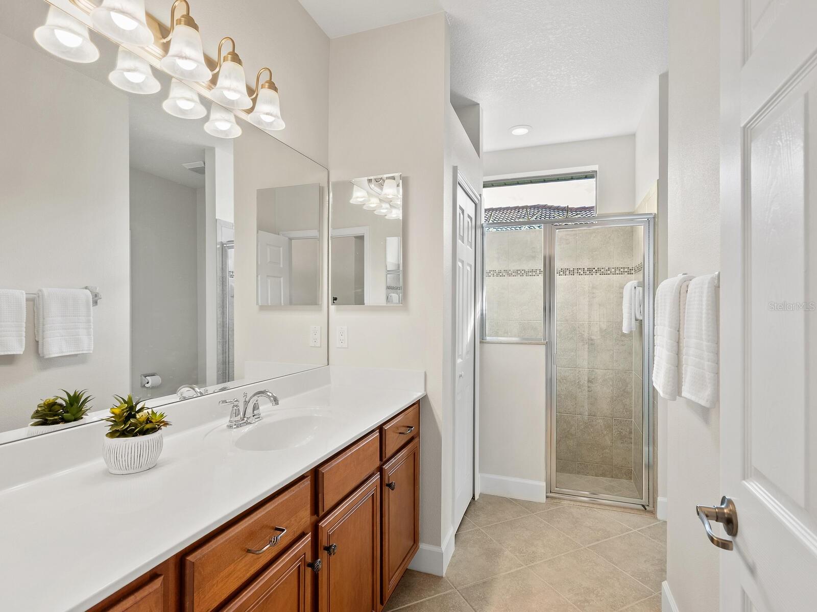 VENETIAN FALLS PH 2 - Residential