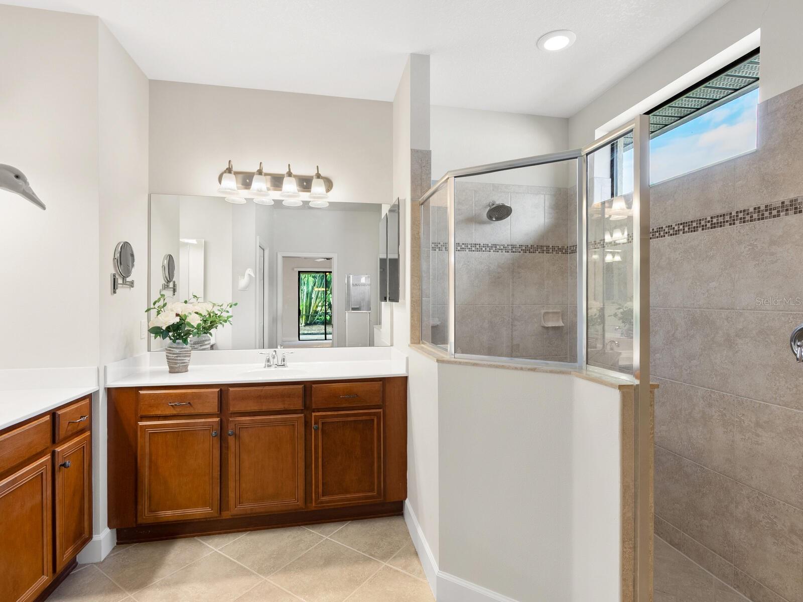 VENETIAN FALLS PH 2 - Residential