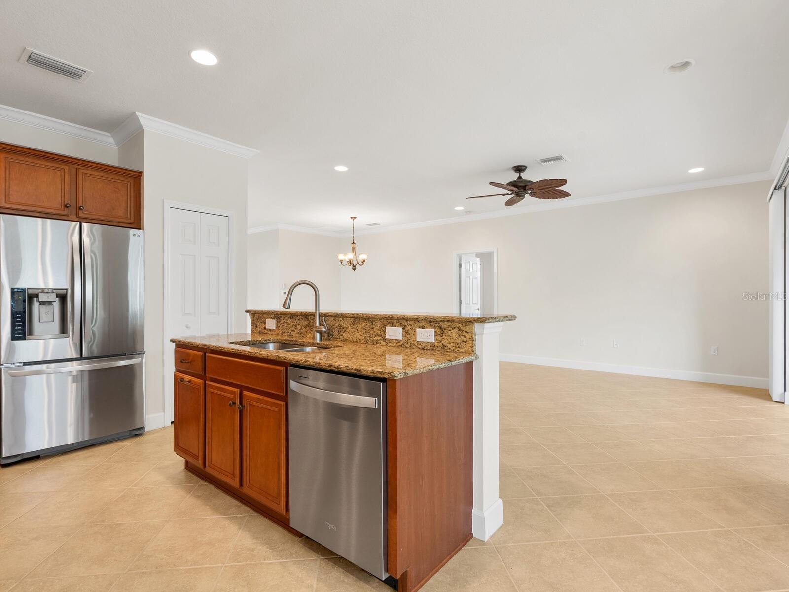 VENETIAN FALLS PH 2 - Residential