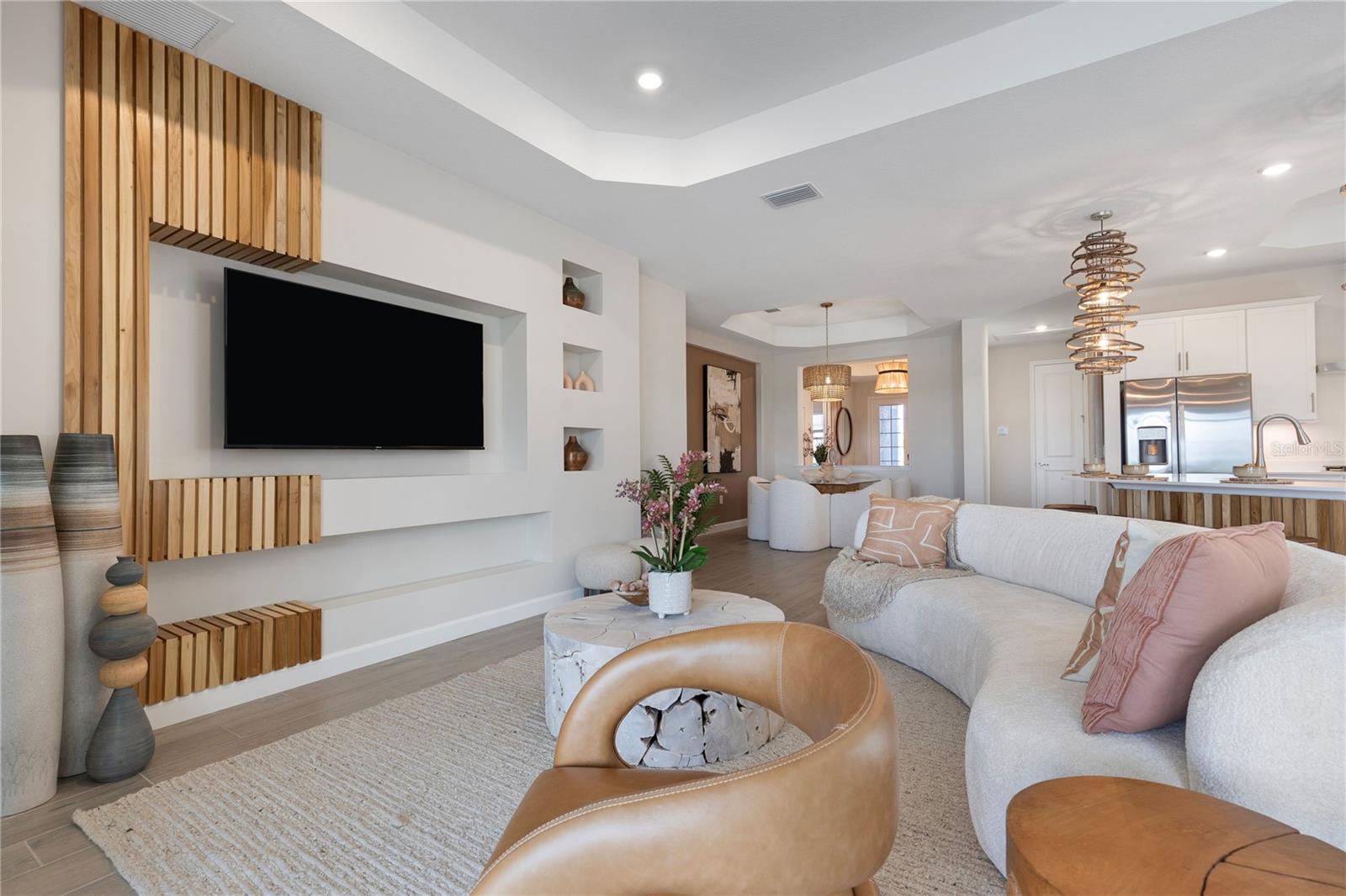 CALUSA COUNTRY CLUB - Residential