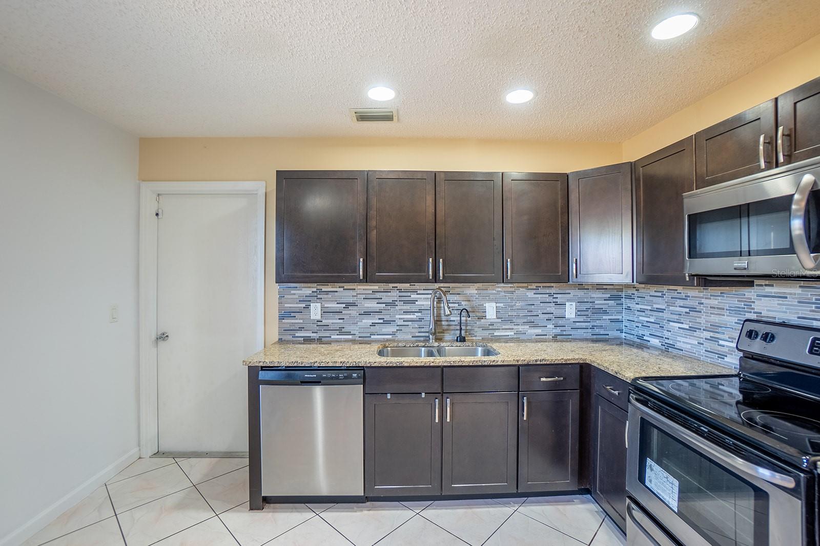 DEERWOOD REP BLK 20 PINE LAKES GOLF COURSE - Residential