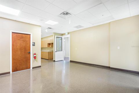 Tiny photo for 1904 Thomas Avenue, Leesburg, FL 34748 (MLS # G5095657)