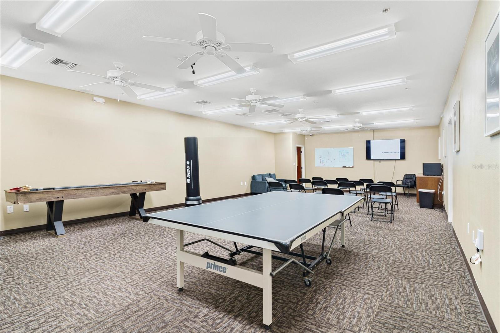 GREENLEAF BUS CENTRE - Commercial Sale