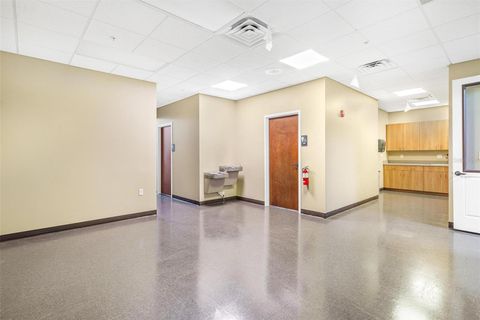 Tiny photo for 1904 Thomas Avenue, Leesburg, FL 34748 (MLS # G5095657)