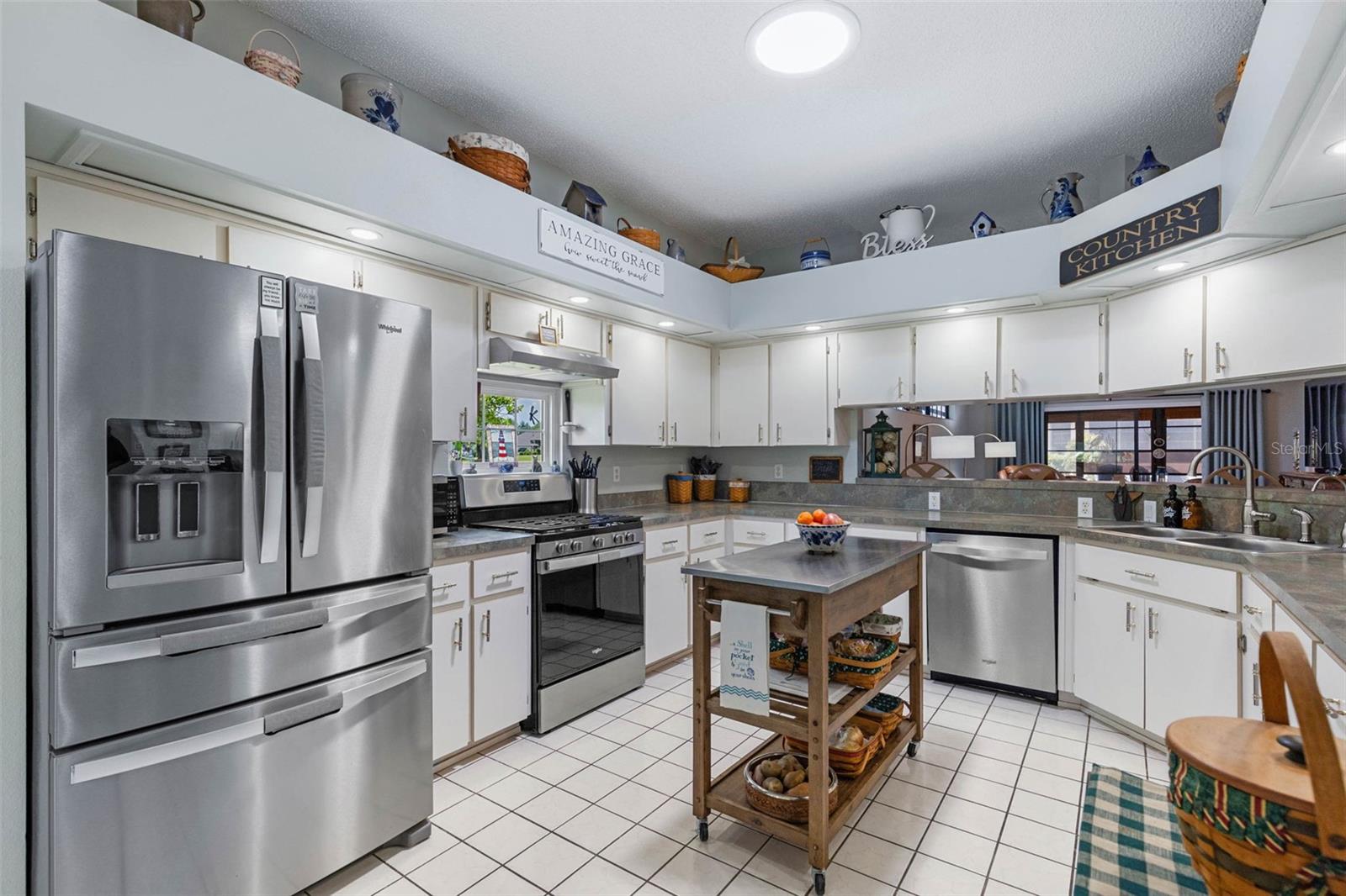 ROYAL HIGHLANDS PH I SUB - Residential