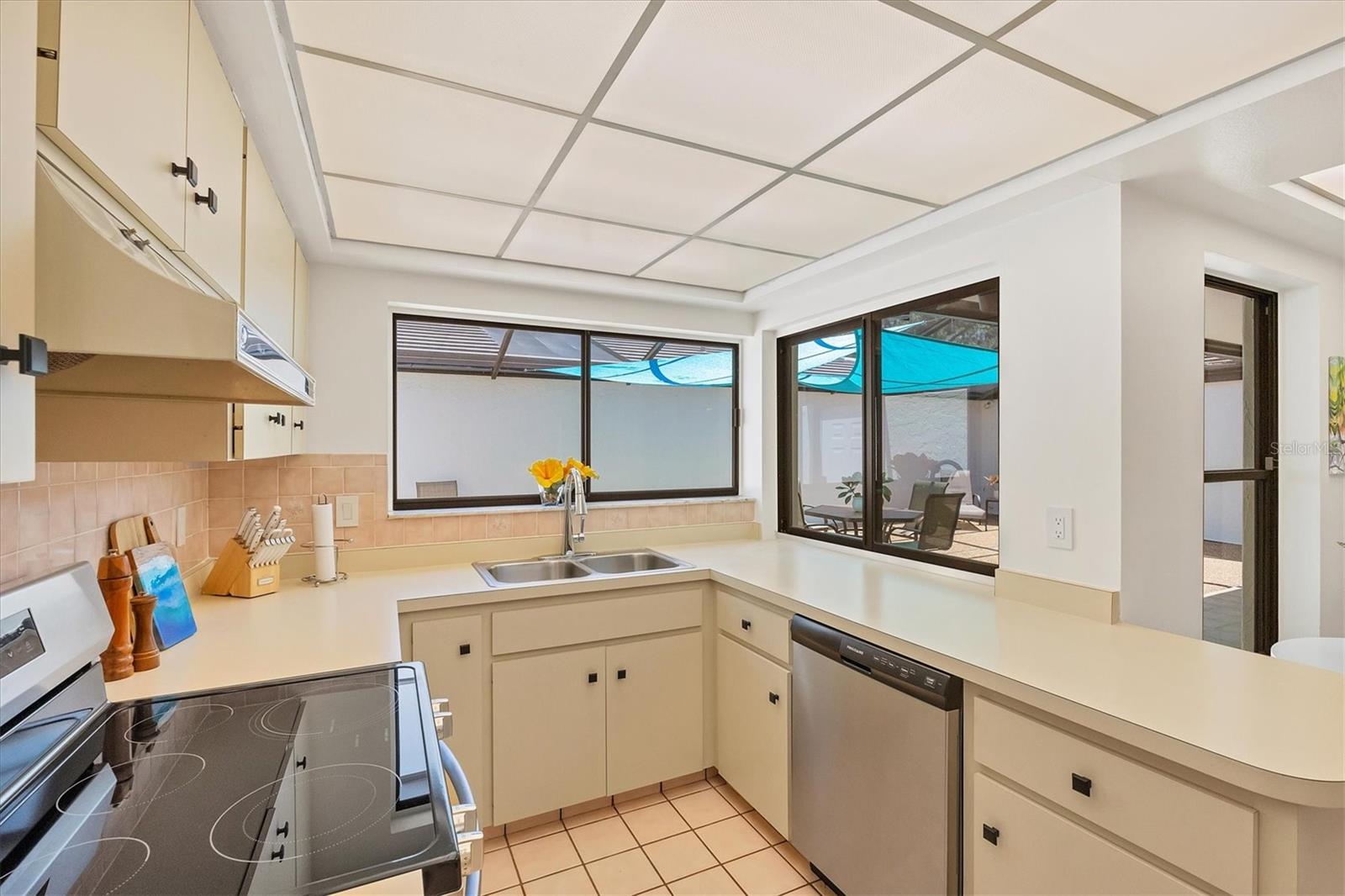 GLEN OAKS MANOR HOMES PH 2 - Residential