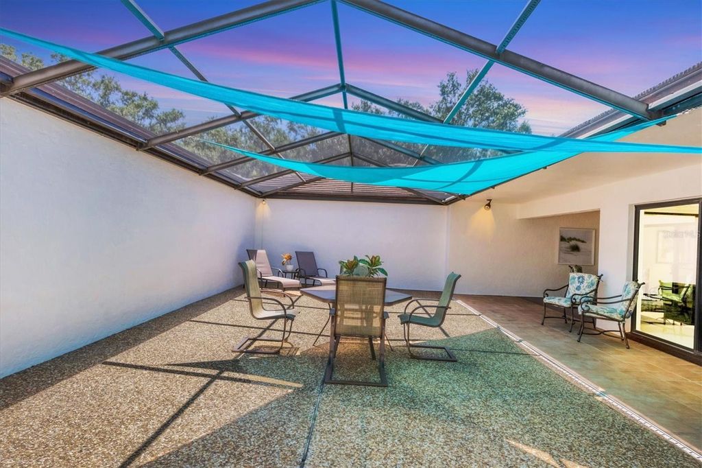 Photo of 3919 Glen Oaks Manor Drive, Sarasota, FL 34232 (MLS # A4652669)