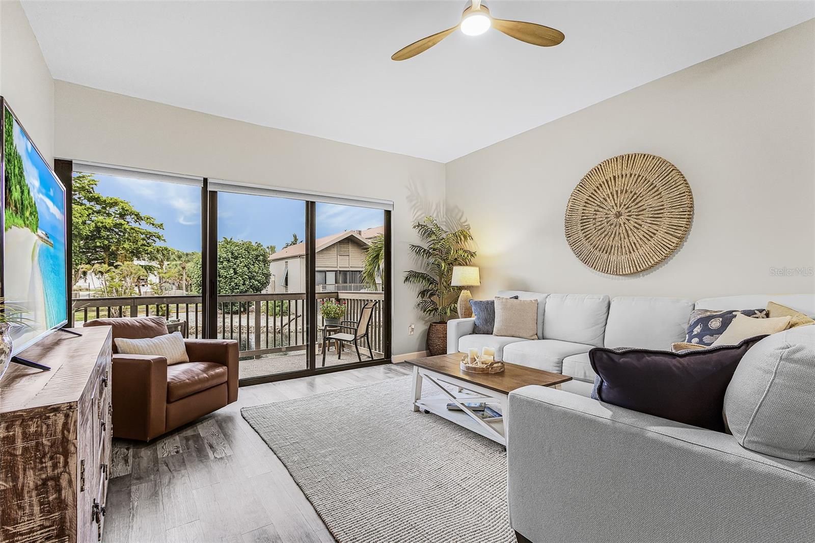 1135 LAKE HOUSE CIRCLE C115