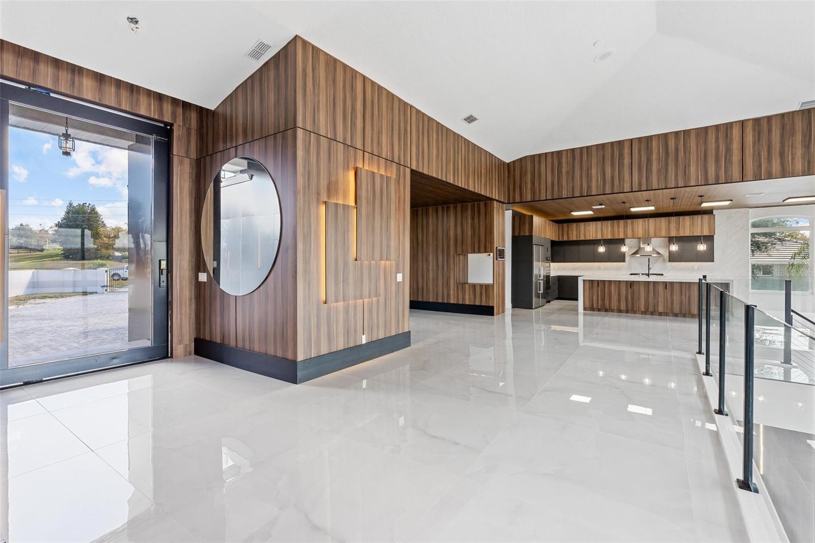 10843 LAKESHORE DRIVE