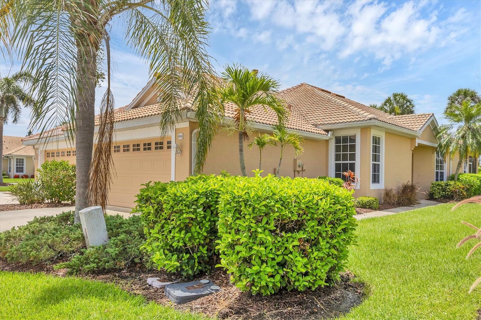 4841 WHISPERING OAKS DRIVE