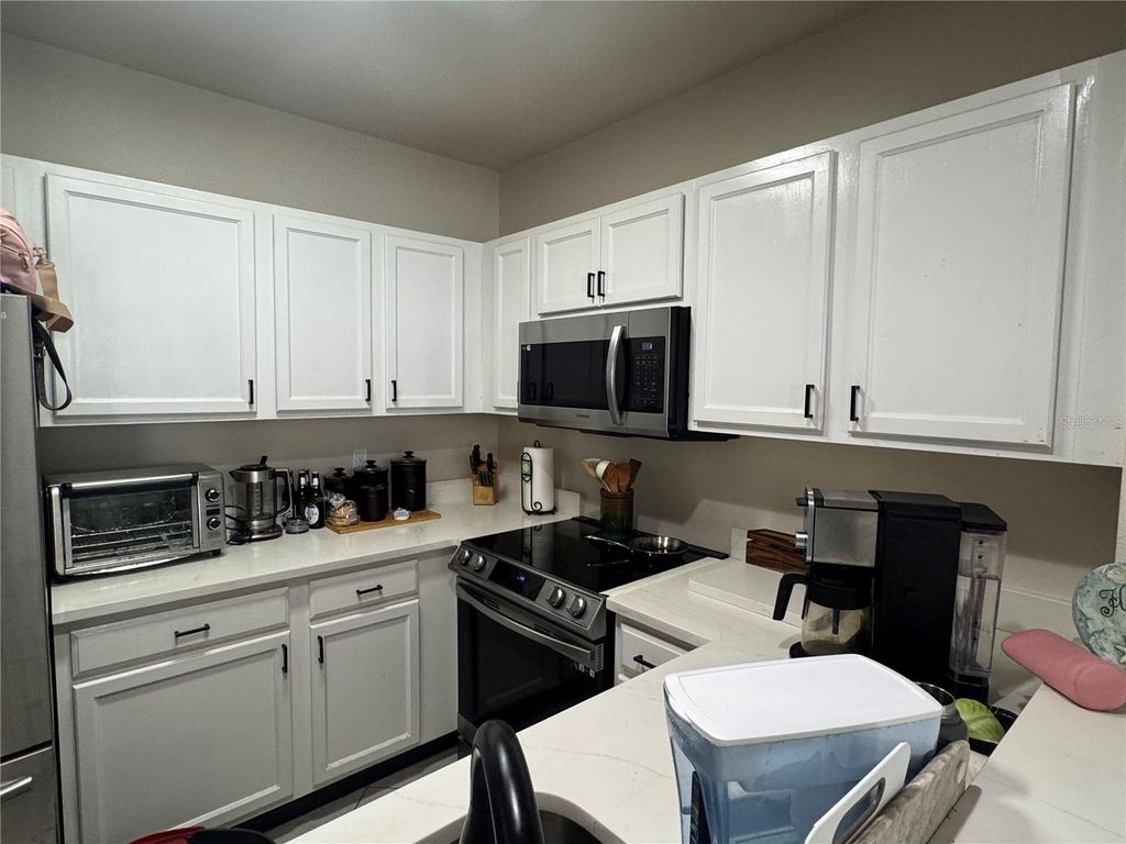 Photo of 527 Glenn Cross Drive, Ruskin, FL 33570 (MLS # TB8390973)