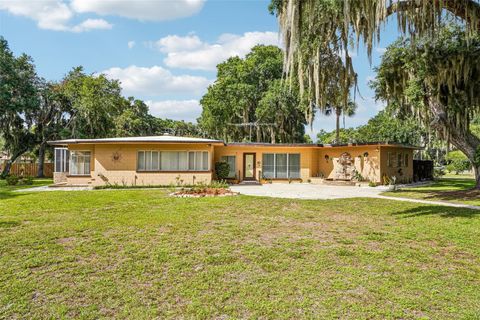 Photo of 2936 Lake Joanna Drive, Eustis, FL 32726 (MLS # G5113526)