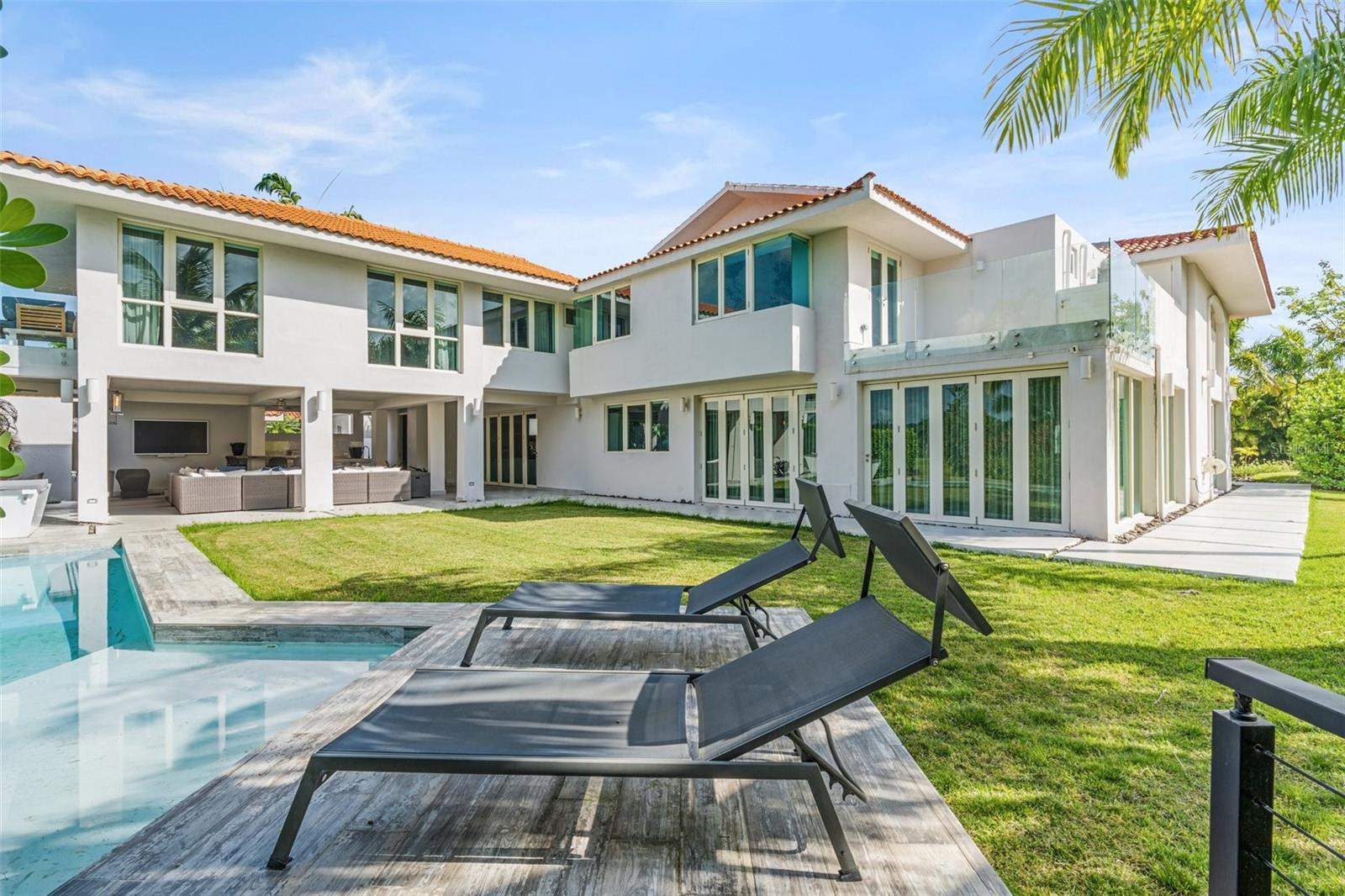 DORADO BEACH EAST - Residential