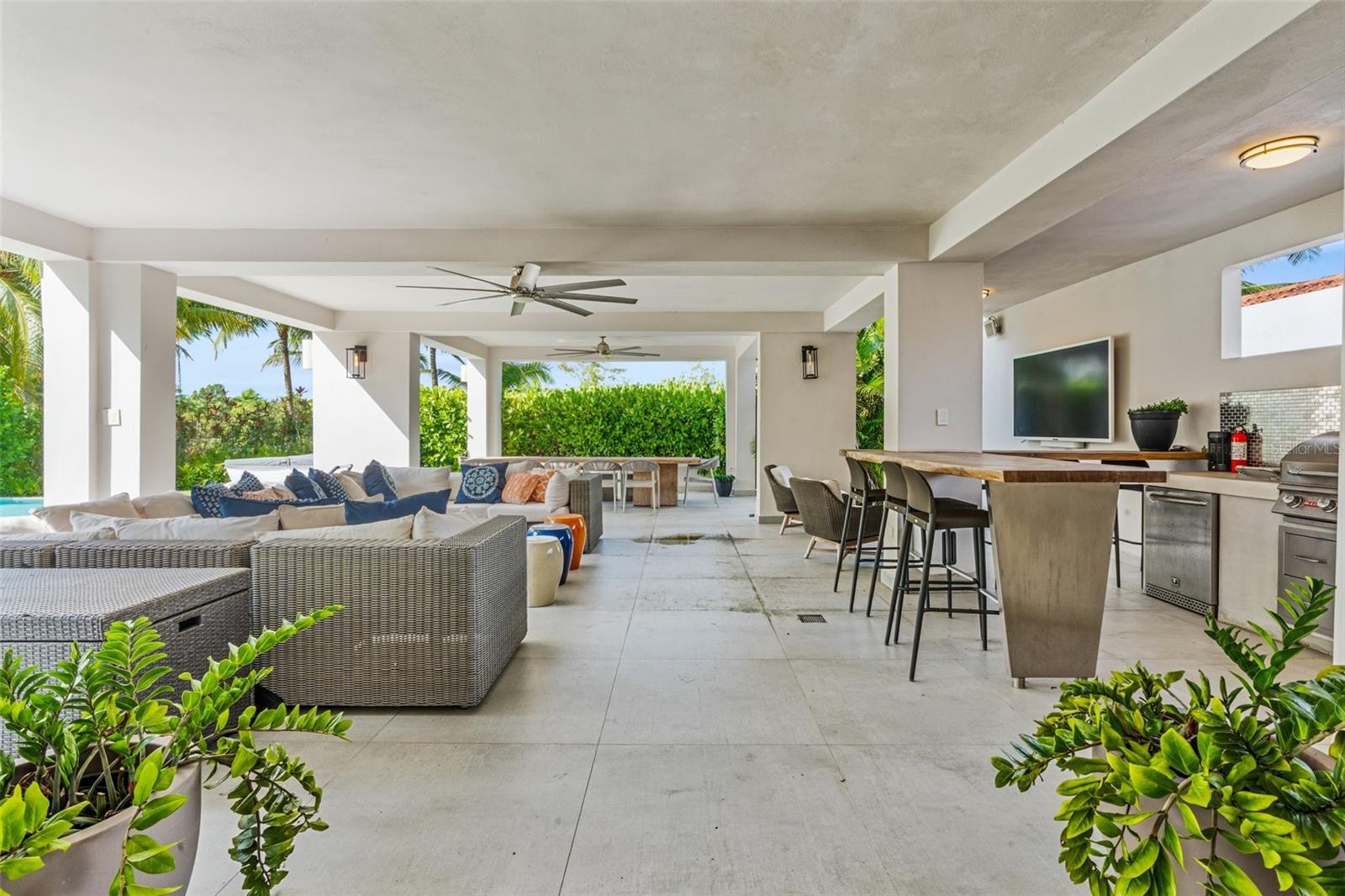 DORADO BEACH EAST - Residential