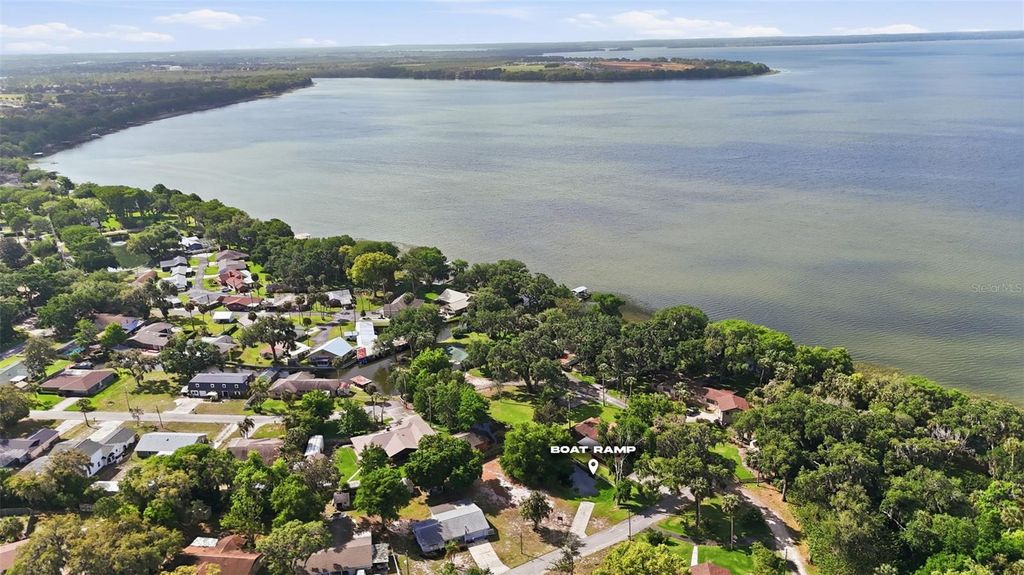 Photo of 10829 Margaret Drive, Tavares, FL 32778 (MLS # OM721527)