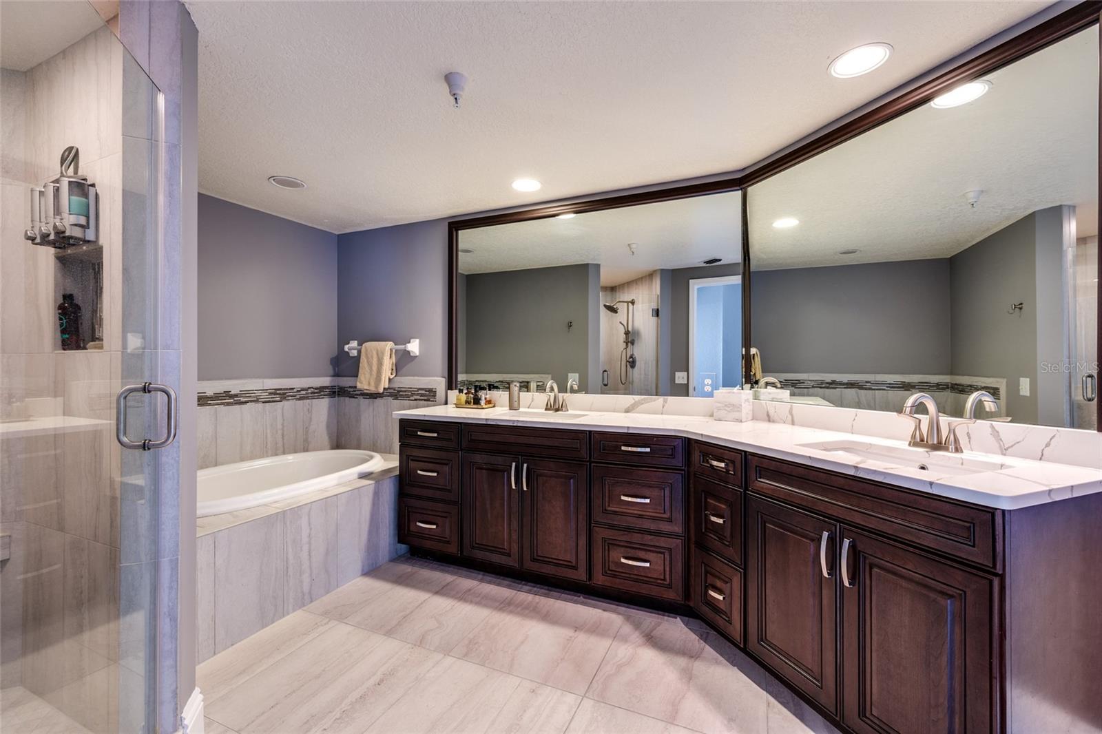 BACOPA BAY CONDO - Residential