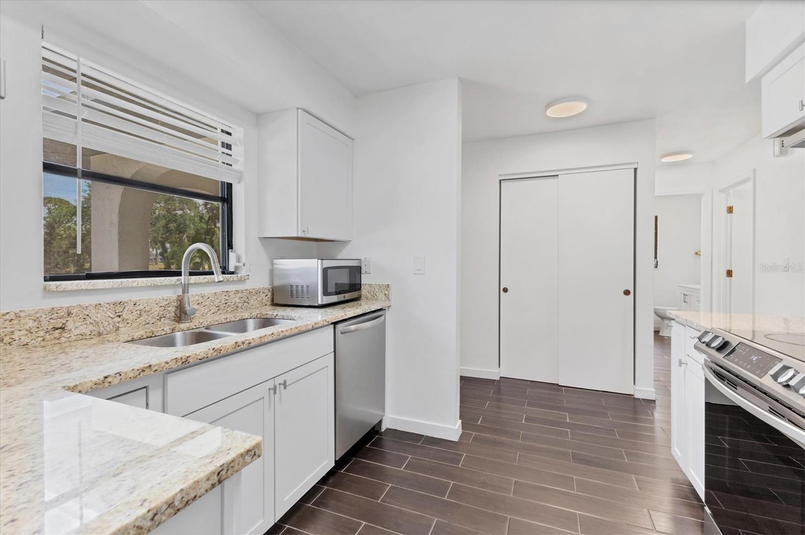 ROTONDA WEST OAKLAND HILLS - Residential Income