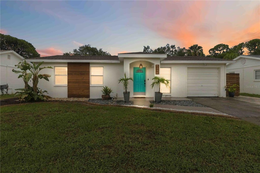 Photo of 6339 S Lansdale Circle, Tampa, FL 33616 (MLS # TB8555945)