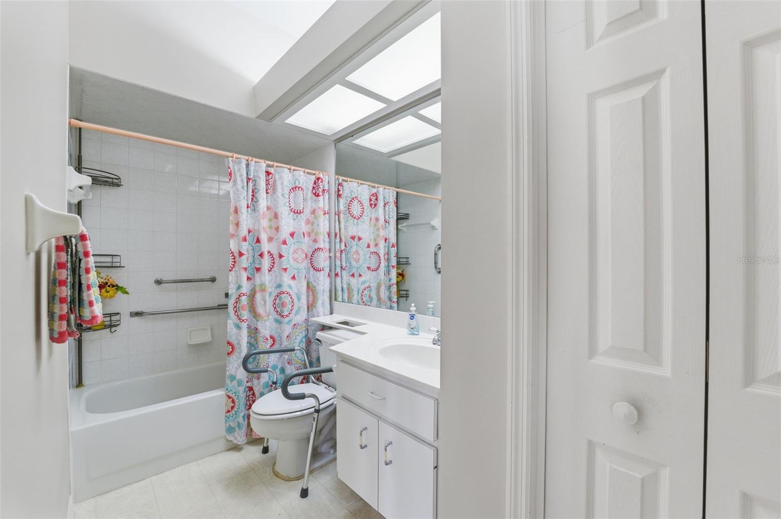 ROYAL OAKS SECOND ADD - Residential