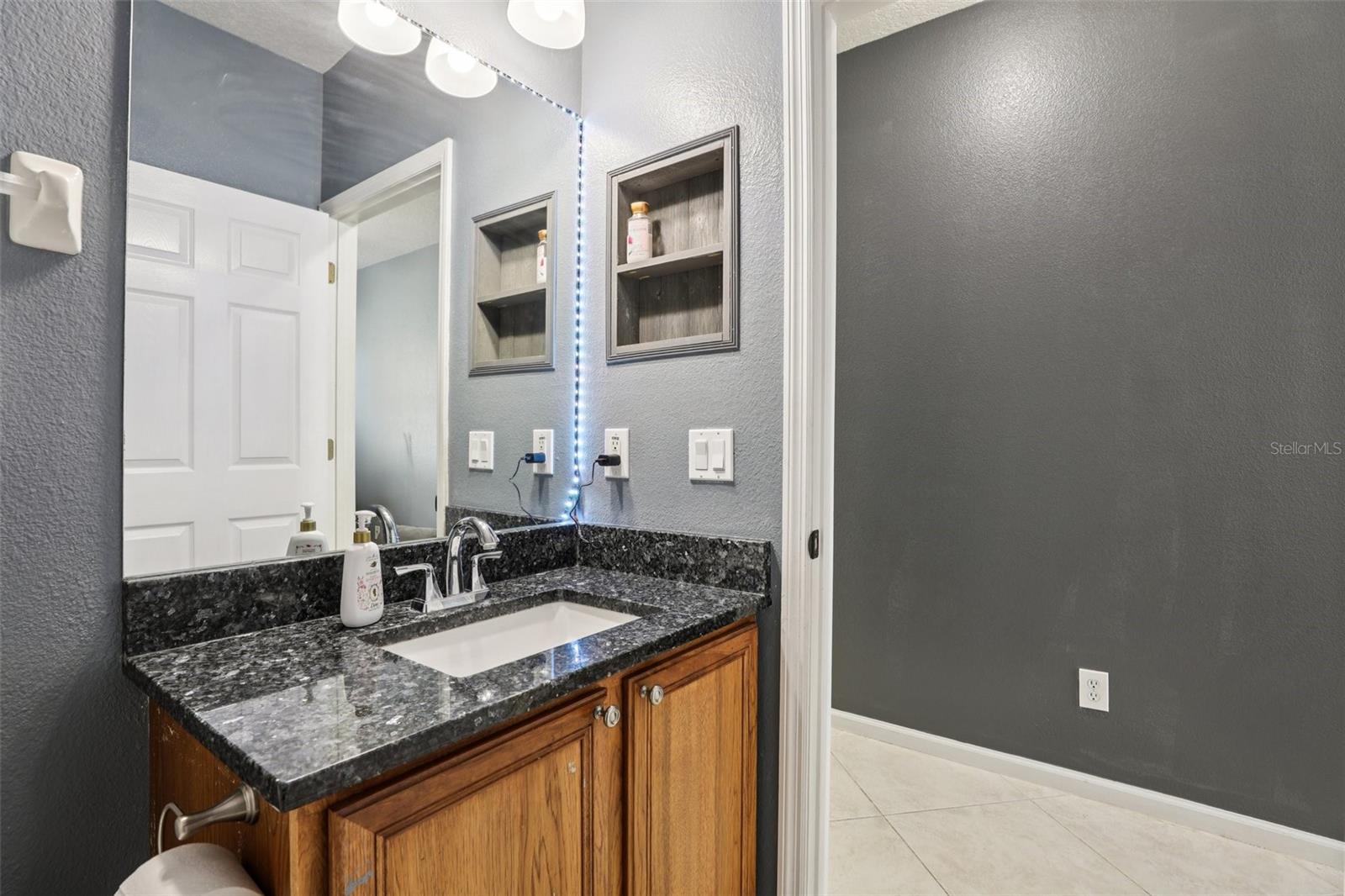 HUNTINGTON LAKES - Residential