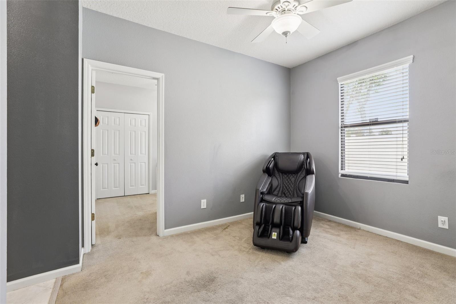 HUNTINGTON LAKES - Residential