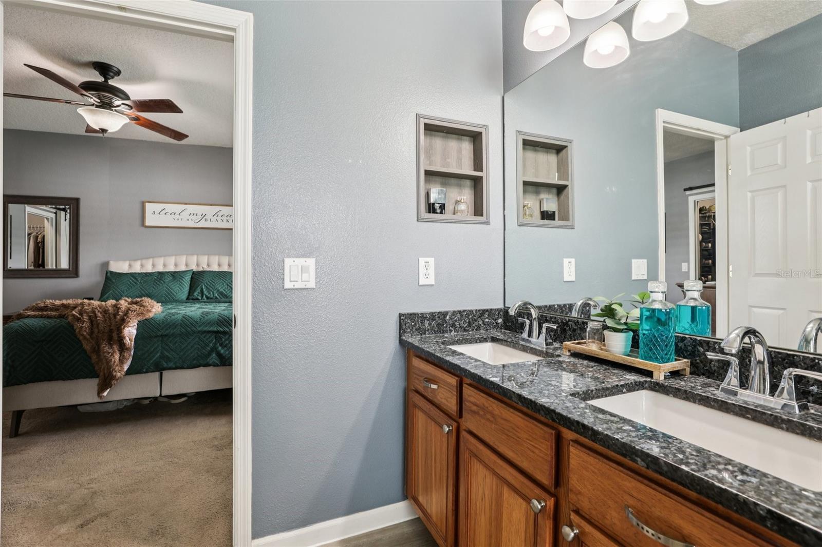 HUNTINGTON LAKES - Residential