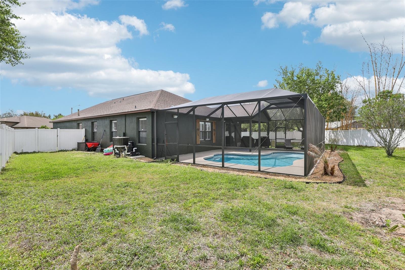 HUNTINGTON LAKES - Residential