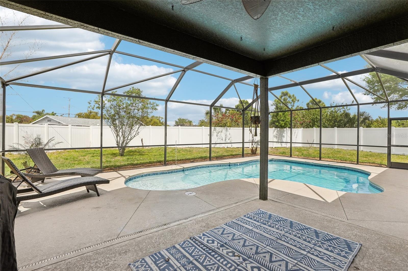 HUNTINGTON LAKES - Residential