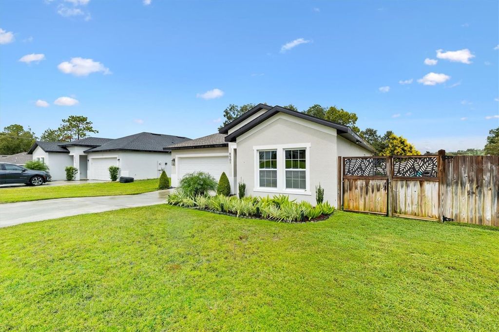 Photo of 8501 SE 160th Place, Summerfield, FL 34491 (MLS # OM710559)