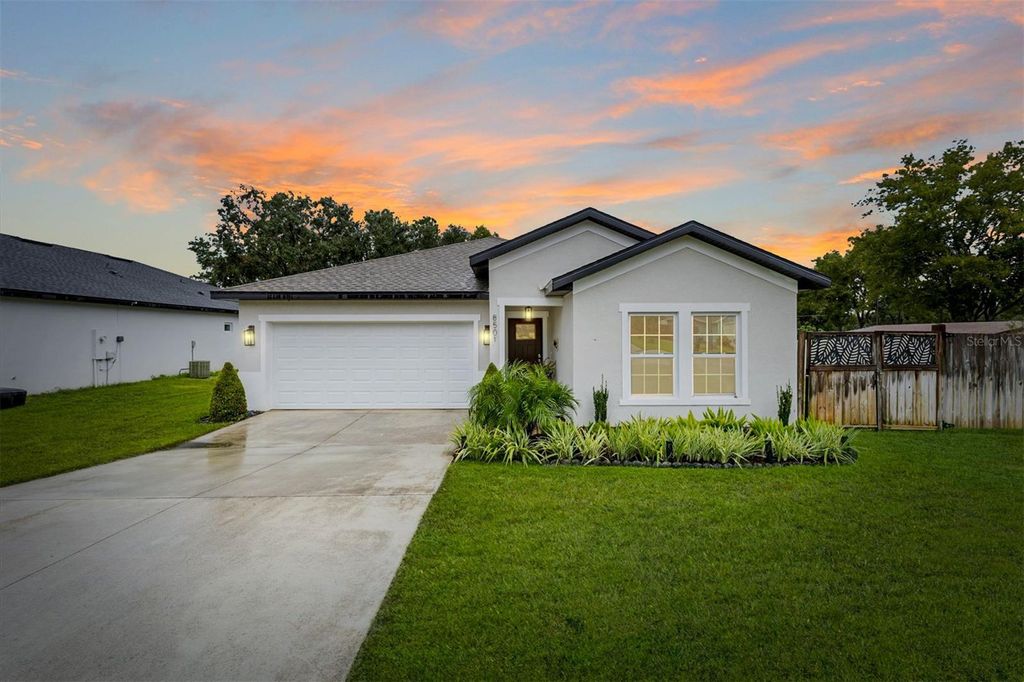 Photo of 8501 SE 160th Place, Summerfield, FL 34491 (MLS # OM710559)