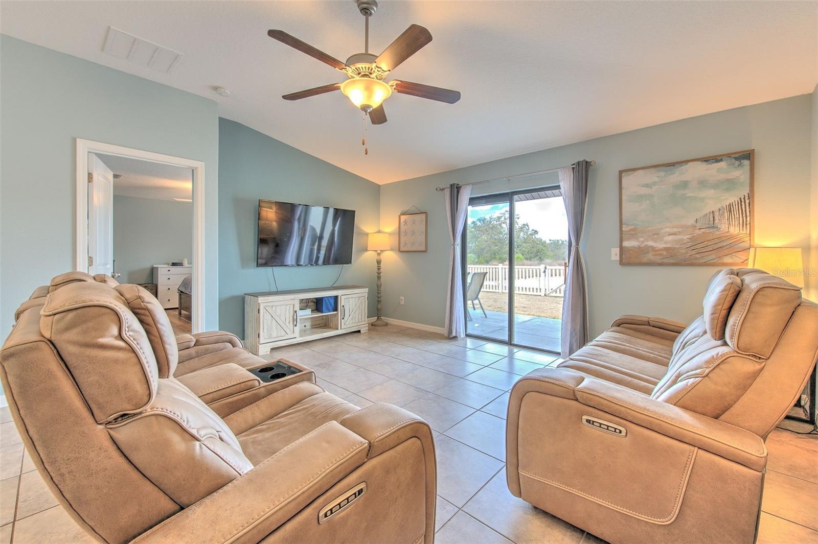 TWIN CREEKS PHASE I AND II - Residential