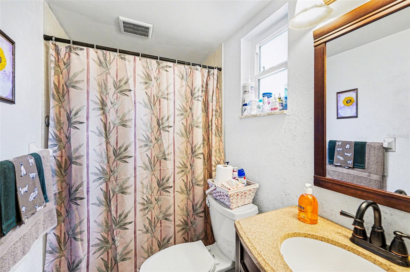 BONNIE BAY UNIT ONE - Residential