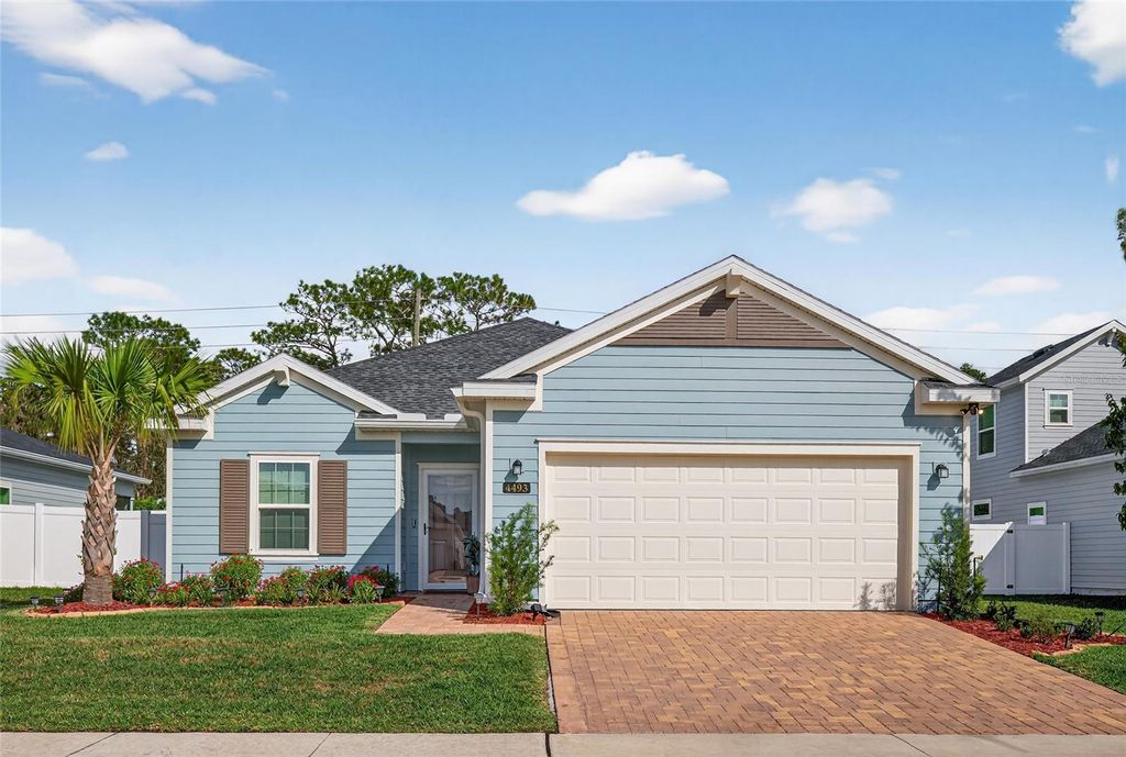 Photo of 4493 NW 14th Loop, Ocala, FL 34482 (MLS # O6350411)
