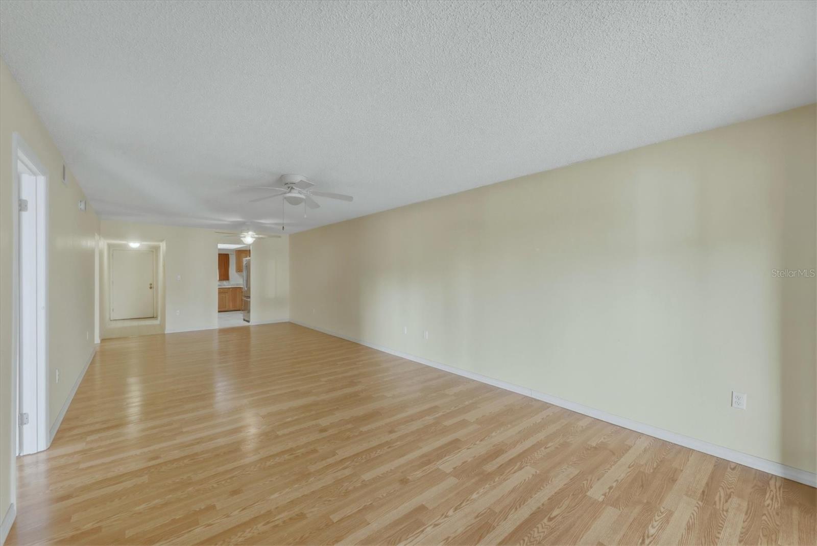 BAYSHORE ON THE LAKE APTS SEC 4 - Residential