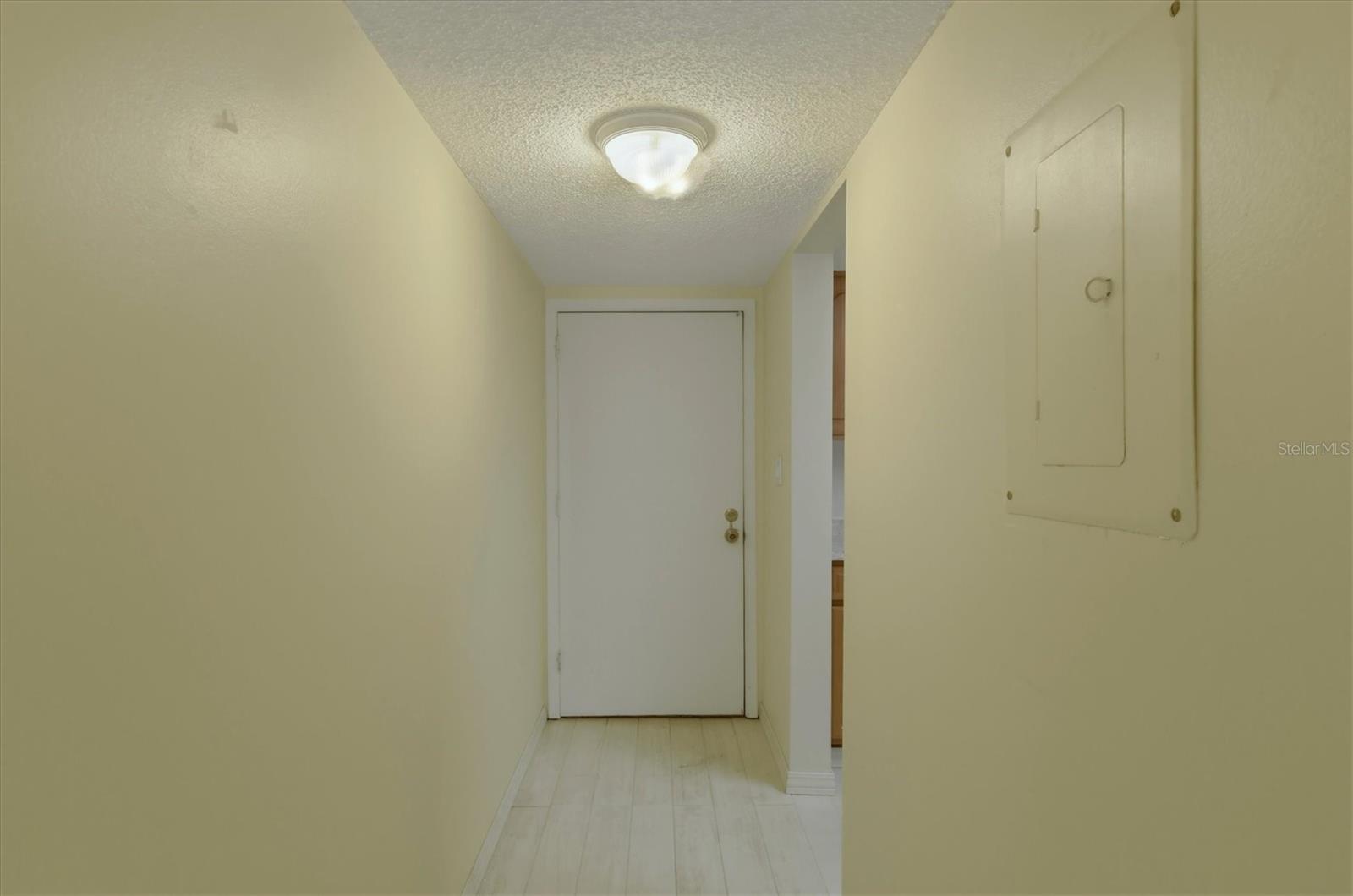 BAYSHORE ON THE LAKE APTS SEC 4 - Residential