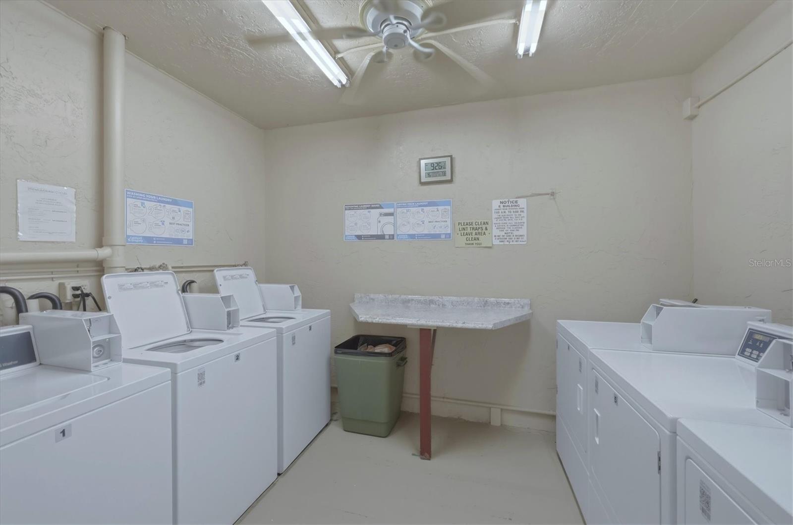 BAYSHORE ON THE LAKE APTS SEC 4 - Residential