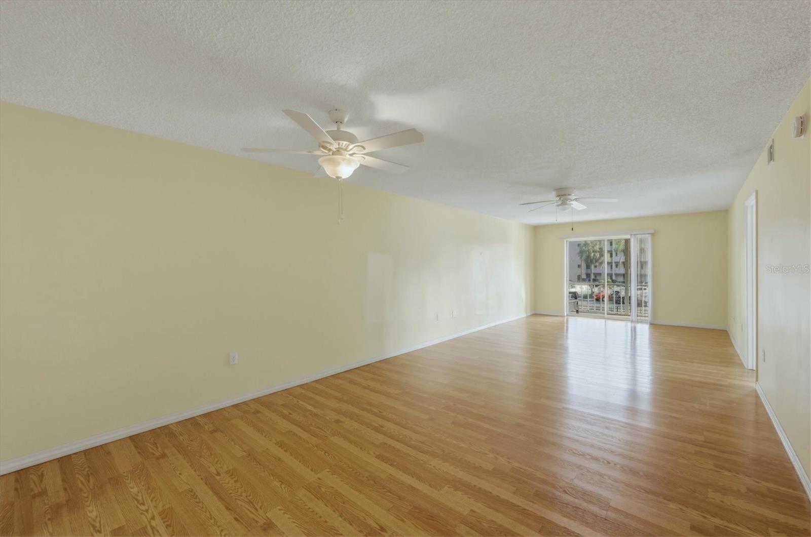 BAYSHORE ON THE LAKE APTS SEC 4 - Residential