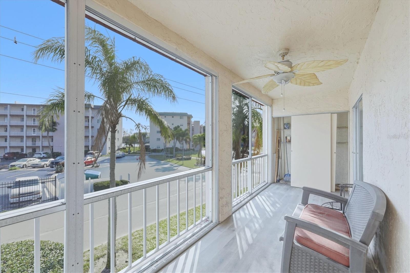 BAYSHORE ON THE LAKE APTS SEC 4 - Residential