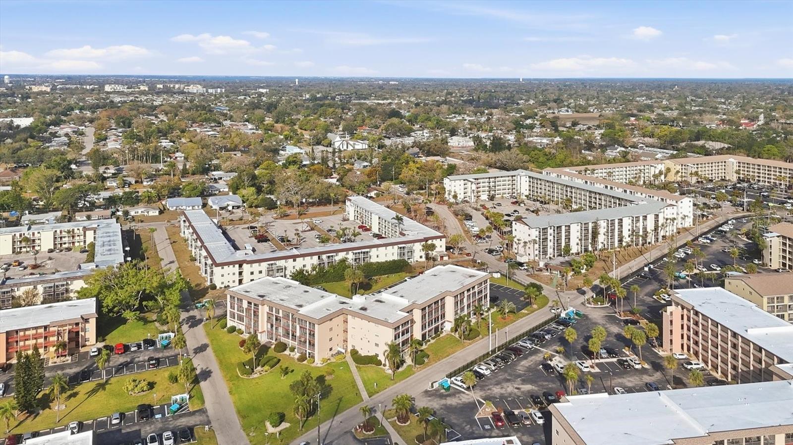 BAYSHORE ON THE LAKE APTS SEC 4 - Residential