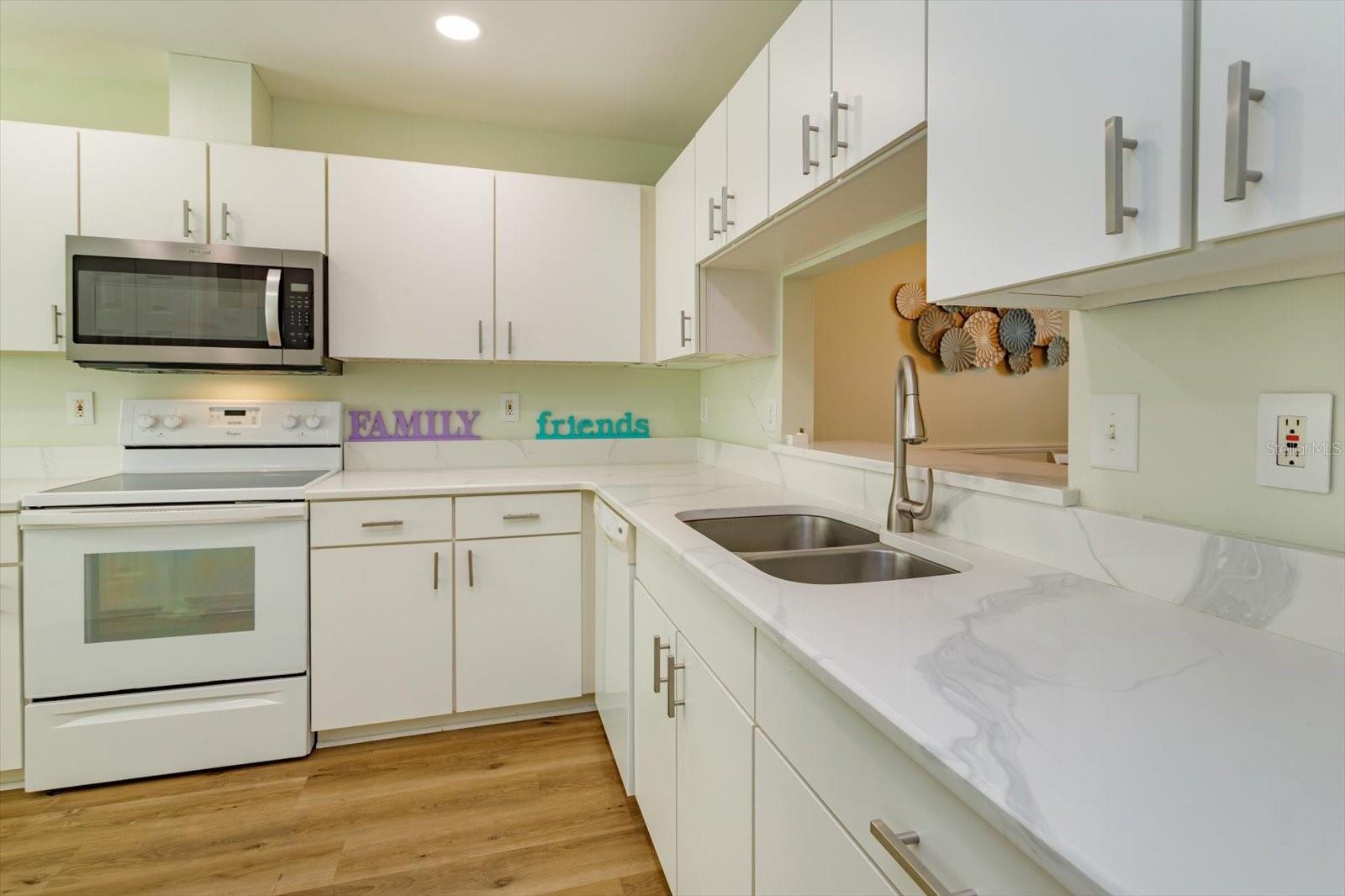 MANCHESTER AT KINGS RIDGE PH I - Residential