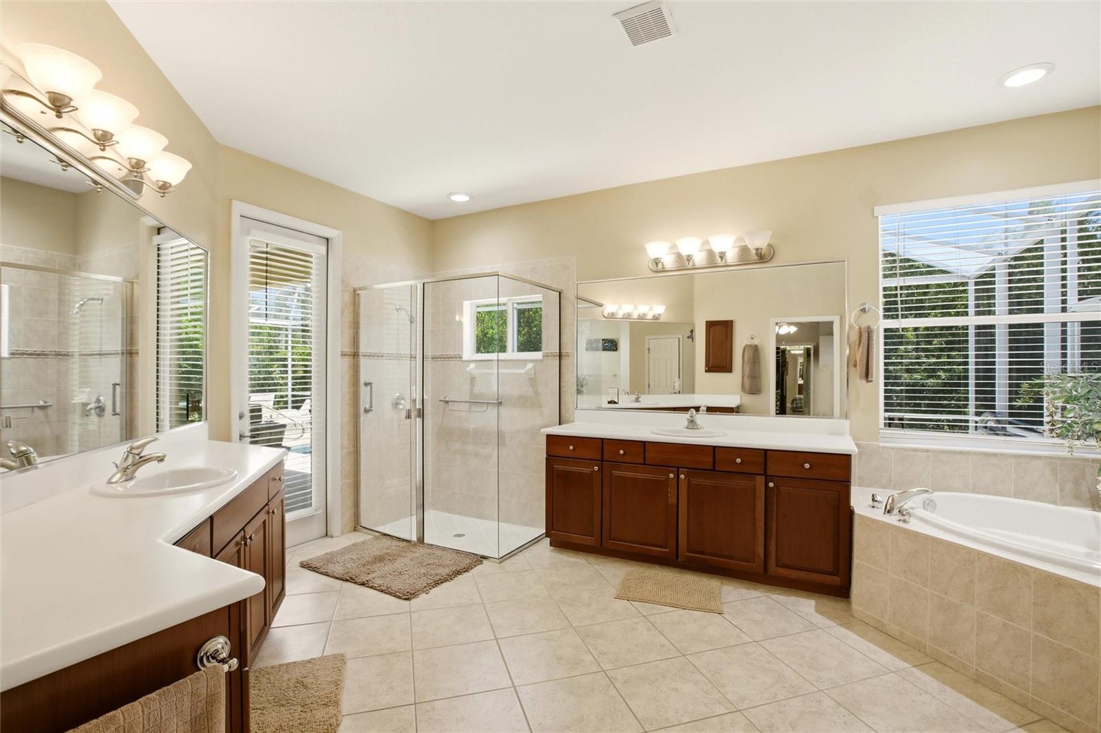 RIVER PLACE - Residential