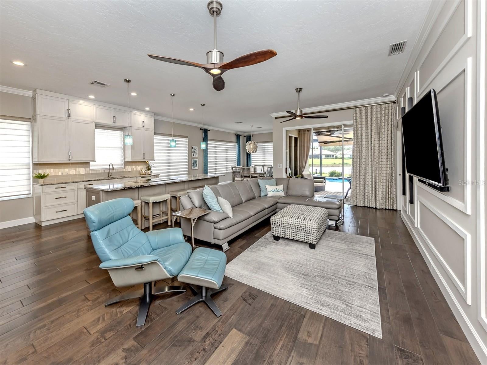 565 FALLBROOK DRIVE
