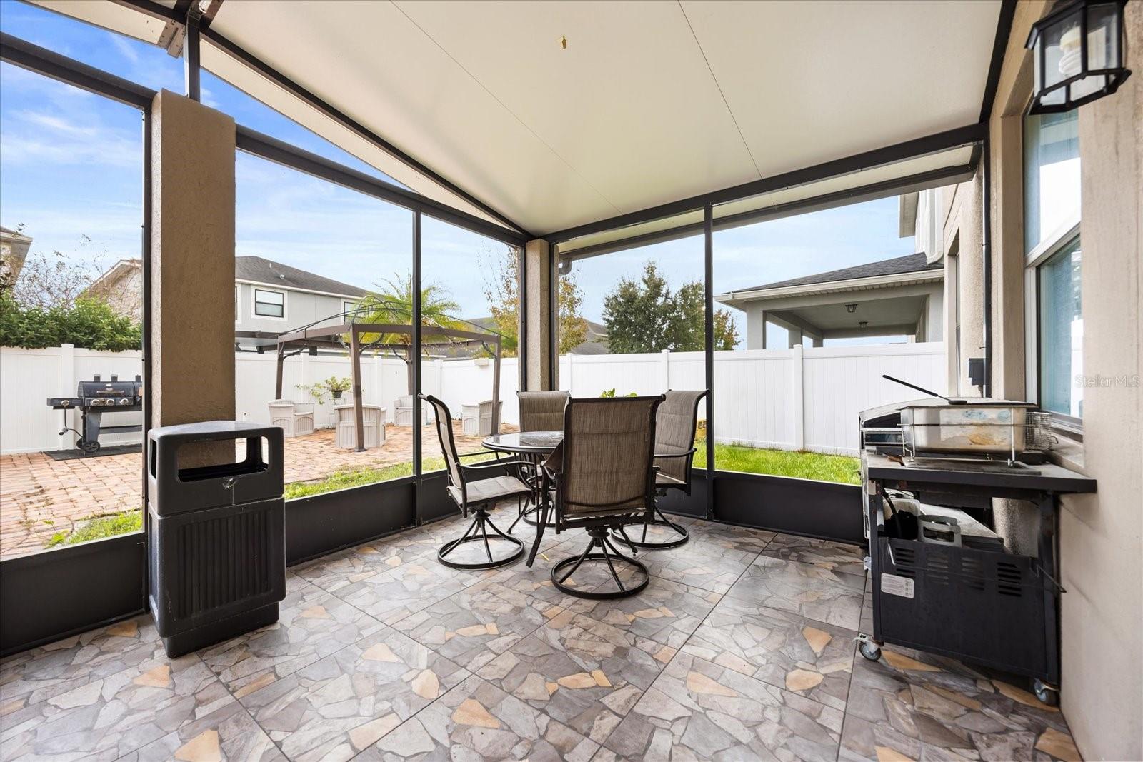 TAPESTRY - Residential