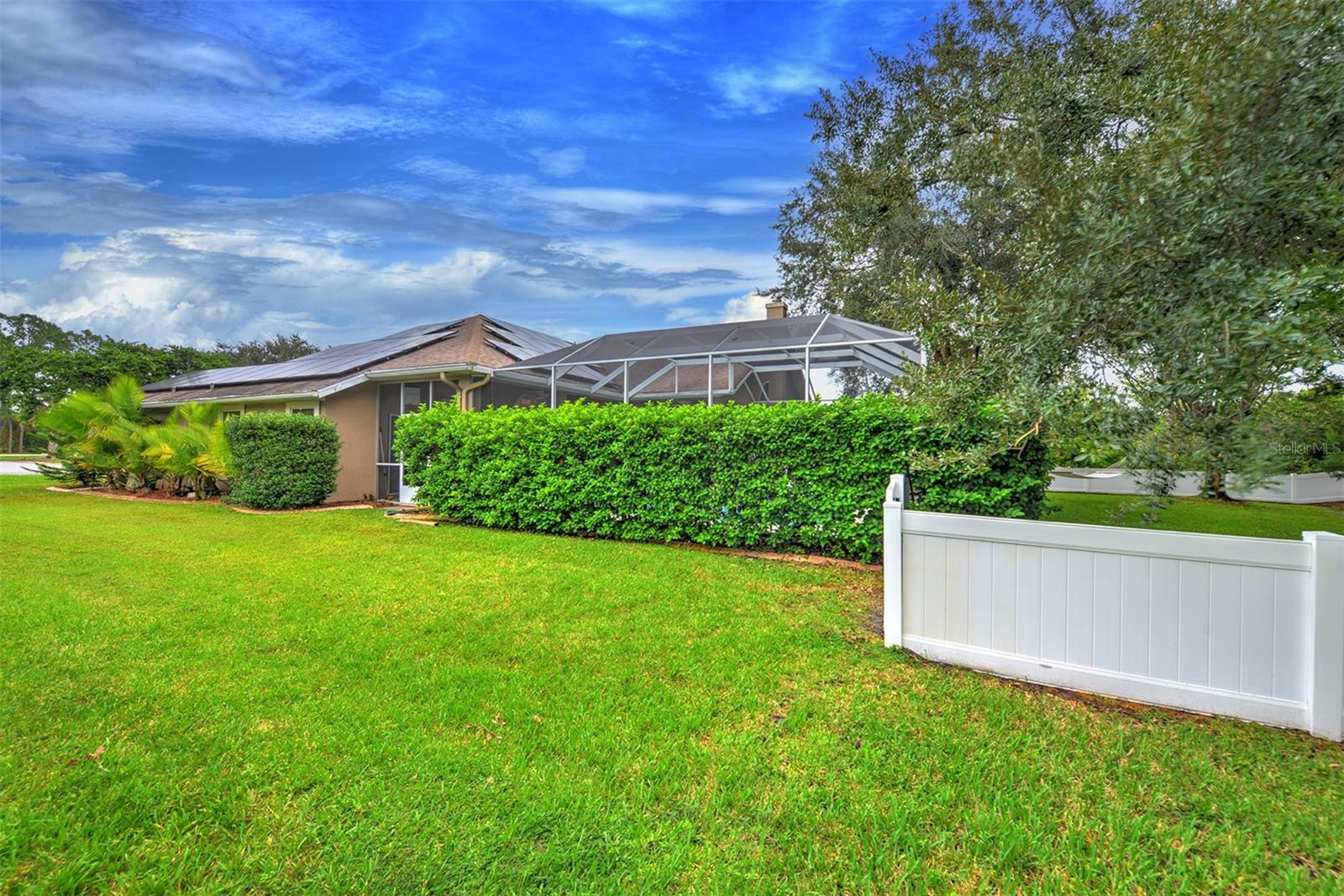 WINDSOR COURT AT SPRUCE CREEK - Residential