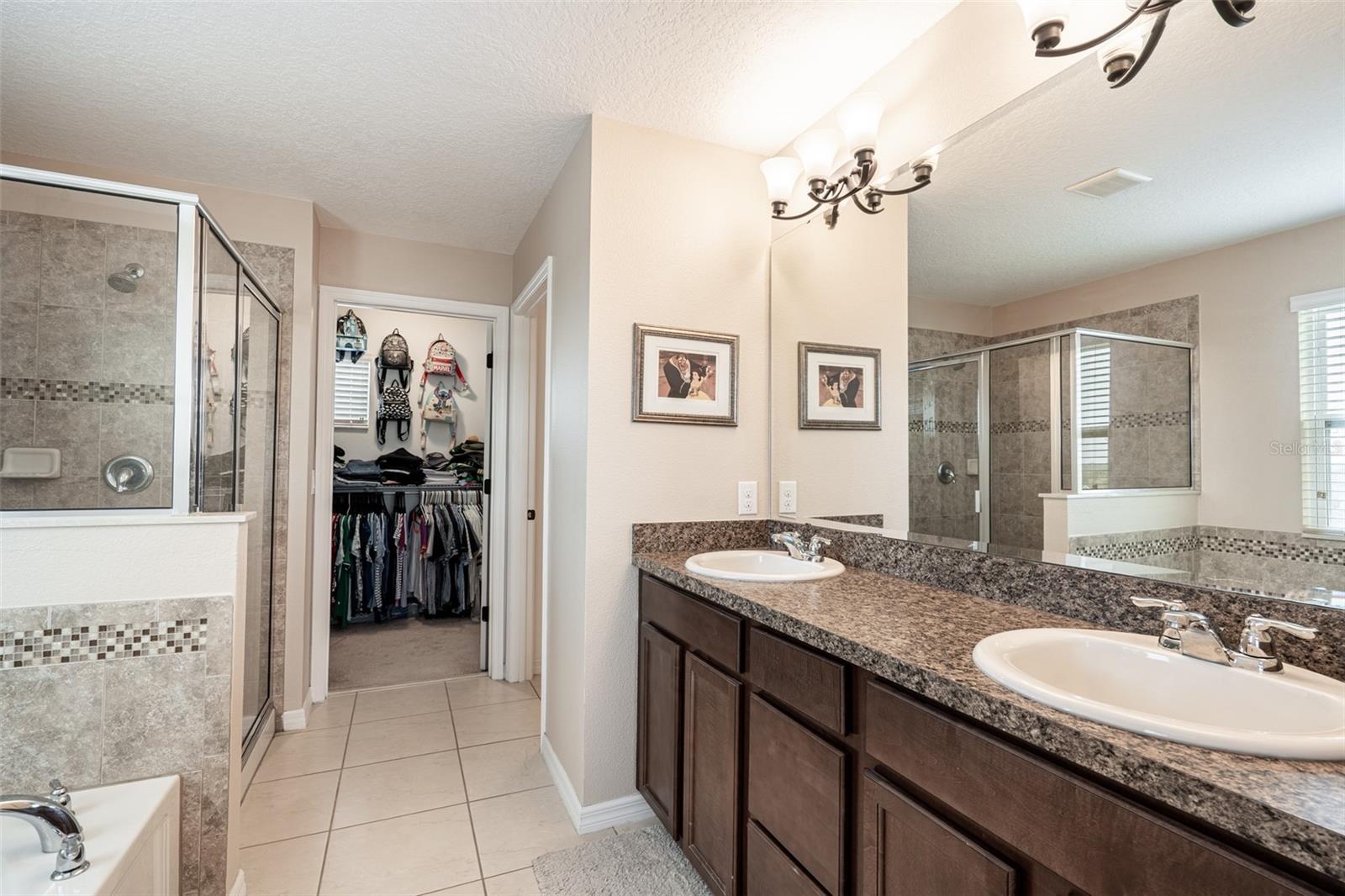 BARRINGTON ESTATES - Residential